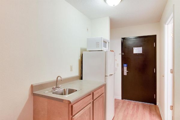 Motel 6 Hinesville GA